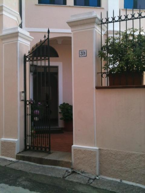 Monolocale In Villa Centrale La Maddalena  Exterior foto